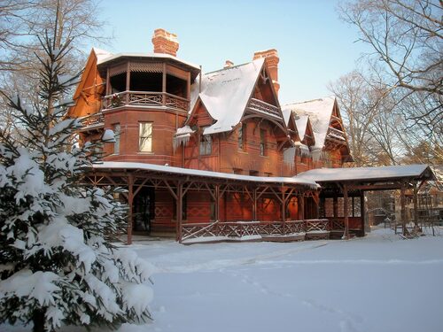 %%Mark Twain House & Museum (2)%%, Hartford, CT; Two Tour Passes; Good for admission to the Museum and a guided tour of the house where Mark Twain lived from 1874-1891. Not valid on holidays, the day after Thanksgiving, or the day after Christmas and does not include specialty tours. No expiration. https://marktwainhouse.org/