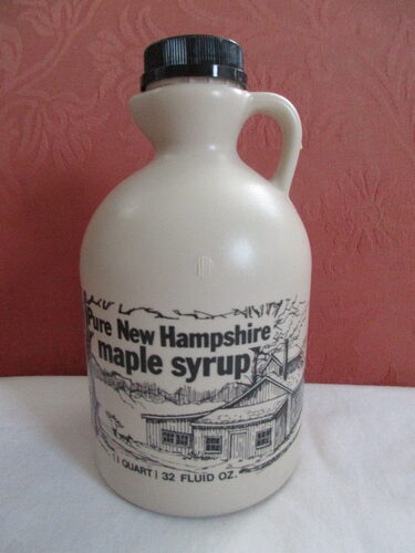 %%One Quart Pure New Hampshire Maple Syrup%%, Donated by Anne and Boone Somero, New Ipswich, NH; Grade A, Amber, Rich Taste.